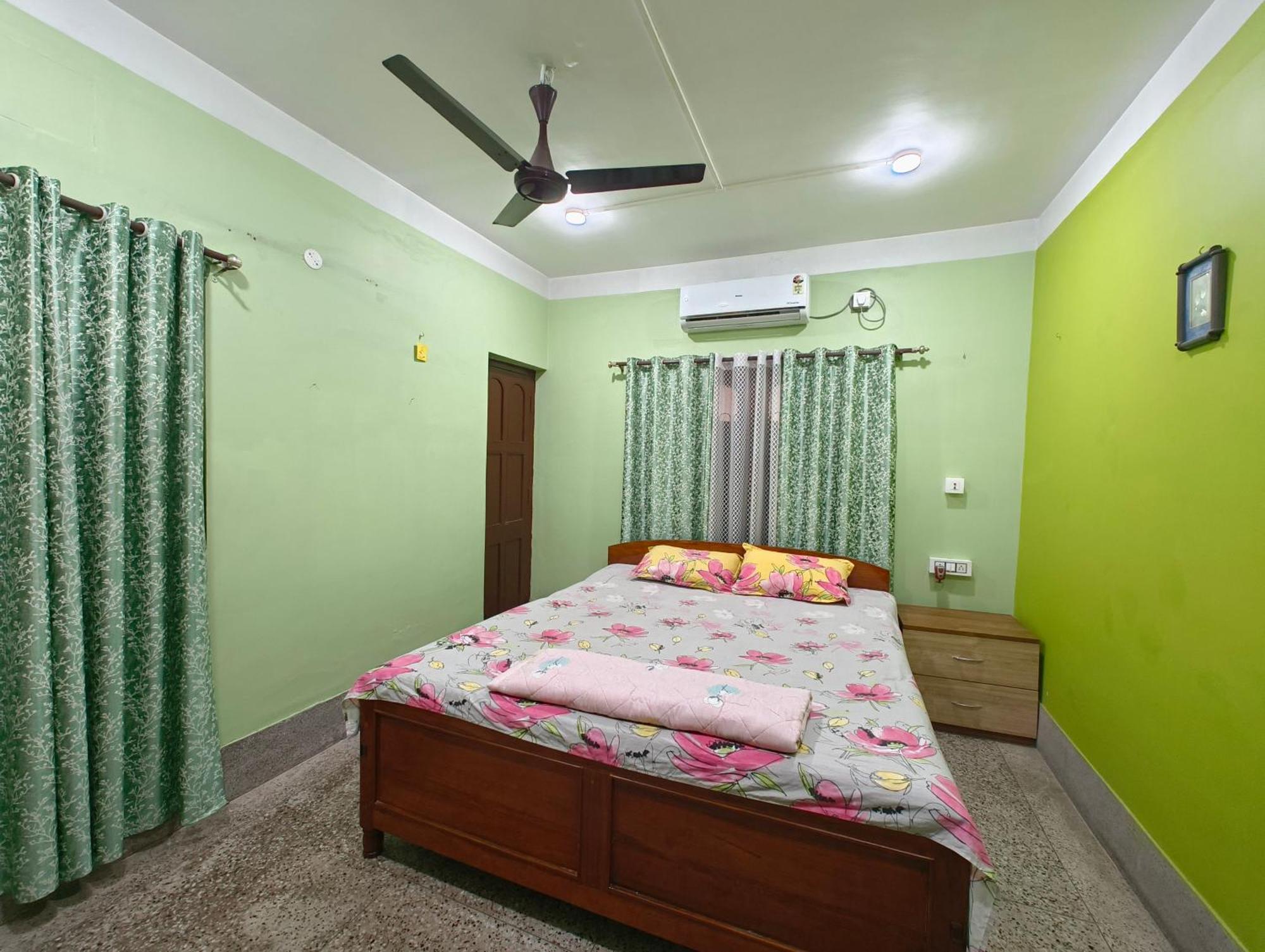 Anjali Homestay - 10 Mins From Airport สิริกุรี ภายนอก รูปภาพ
